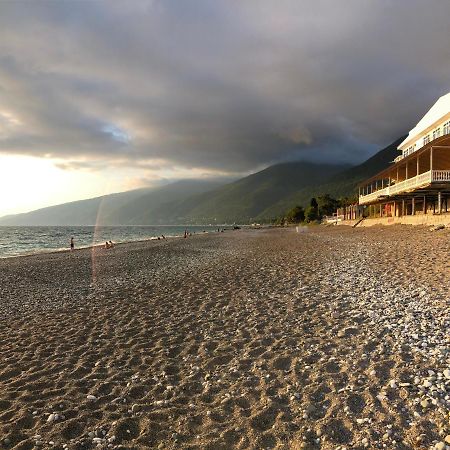 Эко Домики У Моря В Гаграх Gagra Eksteriør bilde